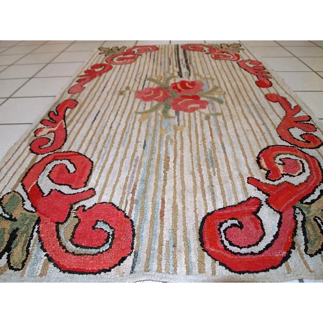 Traditional 1920s Handmade Antique American Hooked Rug 2.7' X 4.4' For Sale - Image 3 of 11