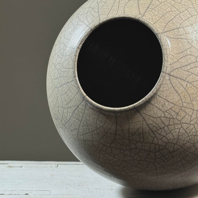 1970s Vintage Large Raku Fired Crackle Glazed Postmodern Vase by Harry Nakamoto, Signed For Sale - Image 5 of 10