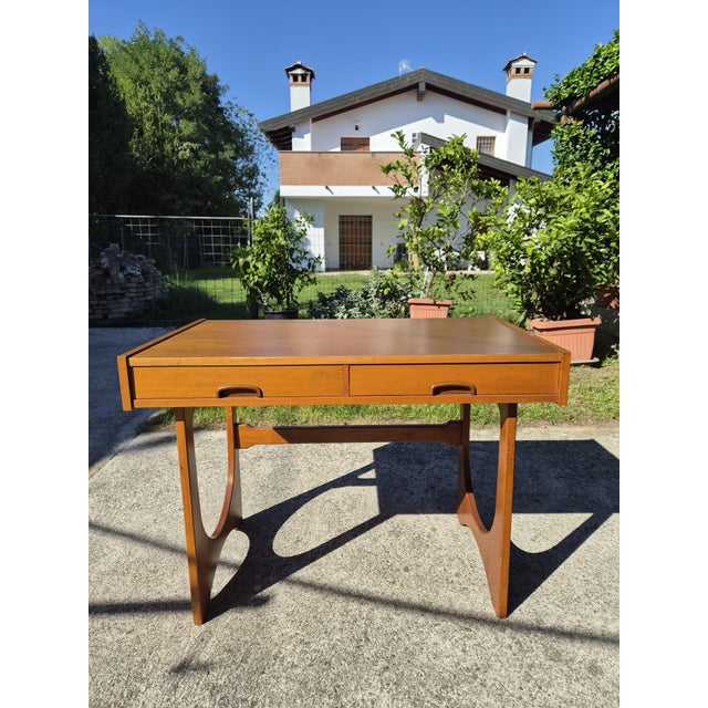 1970s Vintage Teak Desk attributed to R. Bennett for G-Plan, 1970s For Sale - Image 5 of 15