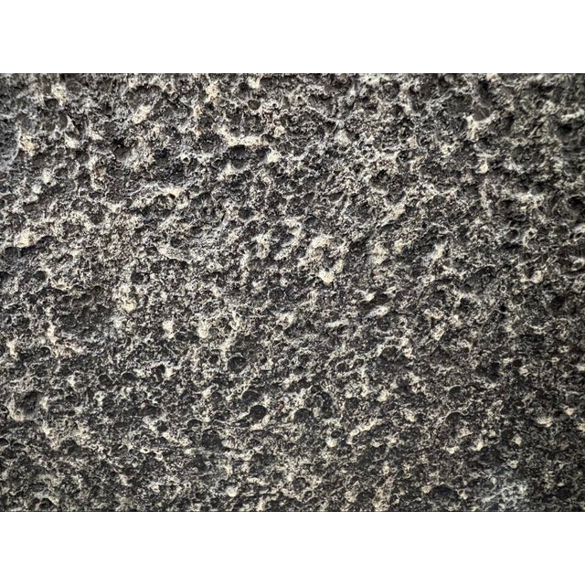 Rh Paxos Square Planter – Size F 39½"w × 19½"d × 19½"h | Carbon | Set of 2 | Upscale Staging For Sale - Image 14 of 18