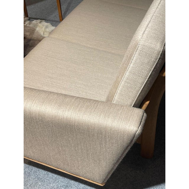 Model Ge236 Sofa by Hans J. Wegner for Getama For Sale - Image 5 of 7