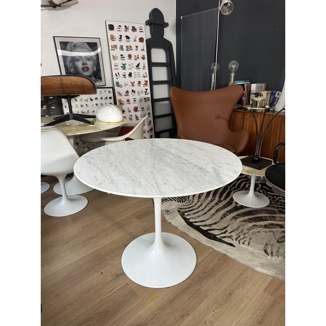 Tulip Table in Carrara Marble by Eero Saarinen for Knoll Inc. / Knoll Internationa, 1980s For Sale - Image 3 of 12