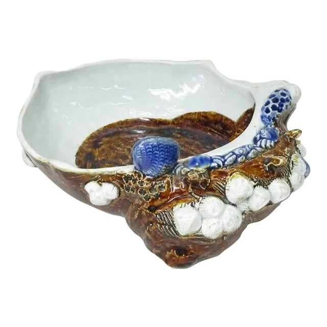 Antique 19th Century Japanese Porcelain Hirado Bowl With Crustaceans For Sale
