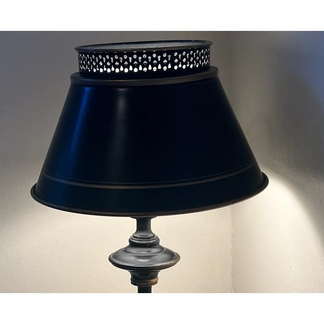 French Mid 20th Century Black Tole Desk Lamp For Sale - Image 3 of 4