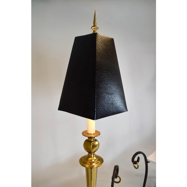 Mutual Sunset Lamp Corporation Brass Hollywood Regency Lamps, Pair For Sale In Philadelphia - Image 6 of 10