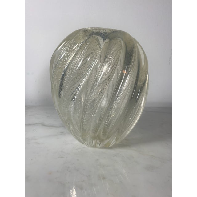 Mid-Century Modern 1980s Larry Laslo for Mikasa Sculptural Art Glass Vase For Sale - Image 3 of 10