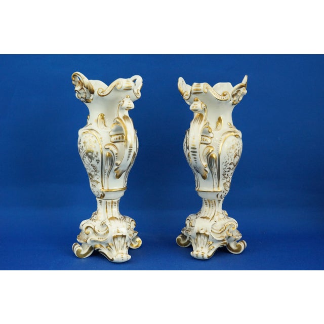 Louis-Philippe Style Porcelain and Gold Vases attributed to Jacob Petit, France, 1800s, Set of 2 For Sale - Image 4 of 18