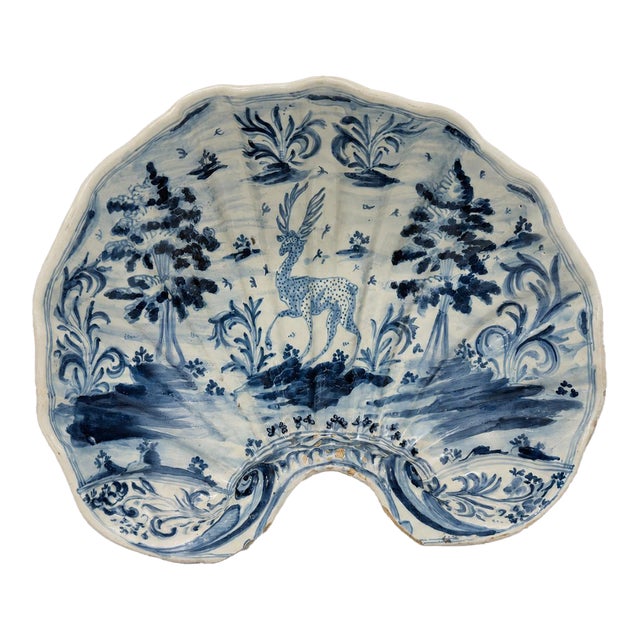 Spanish Tin-Glazed Shell-Form Basin Attr: Puente Del Arzobispo, Toledo 1790-1830 For Sale