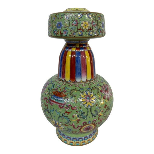 Chinese Qing Qianlong Famille Rose Vase For Sale