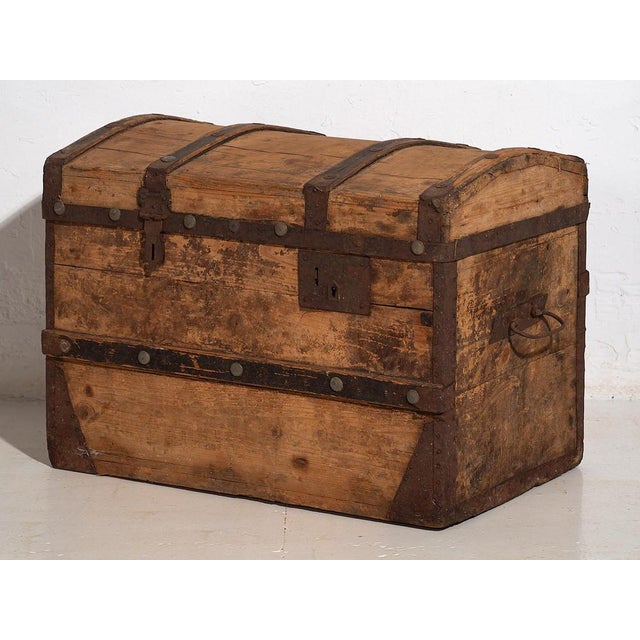 Large Antique Washed Wood Trunk, 1900 For Sale - Image 9 of 11