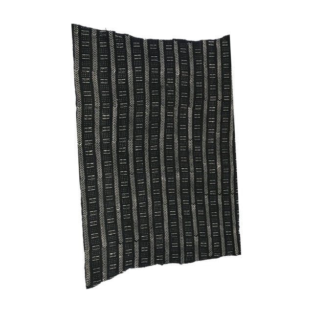 African Lg Vintage Malian Black & White Mud Cloth Textile 88" by 62" For Sale - Image 3 of 10