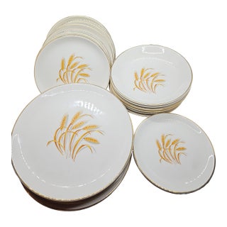 Vintage Homer Laughlin Golden Wheat 22k Golden Oven Proof 24-Pc Dinnerware Set 1950's, Pristine For Sale