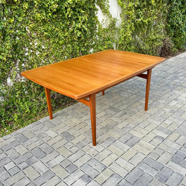 1980s Large Mid Century Danish Modern Teak Extension Dining Table For Sale - Image 11 of 12