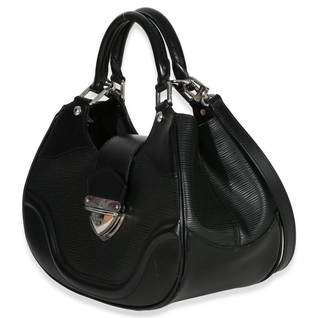 Comes with papers. Item #: 153325 Interior Material: Fabric Dimensions: 12 x 7.75 x 4.75 in Features Interior: One zip...