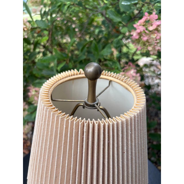 Frederick Cooper Vintage Frederick Cooper Chinoiserie Black & Gilt Hexagonal Table Lamp For Sale - Image 4 of 8