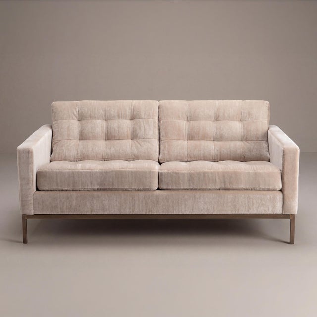 When Florence Knoll designed this collection, she never intended for it to become one of the most recognizable furniture...