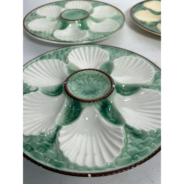 Cream Majolica Oyster Plates, France, Set of 4 For Sale - Image 8 of 14