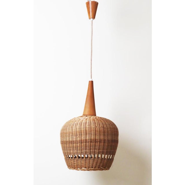 1960s Mid-Century Modern Pendant Lamp in Rattan and Wood, 1960s For Sale - Image 5 of 10