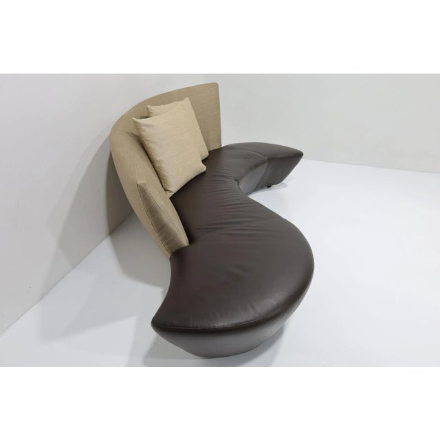 Mid 20th Century Vladimir Kagan Bilboa Sofa in Silk and Leather For Sale - Image 5 of 7