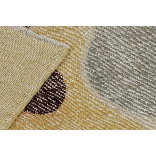 Textile 1960s Vintage Zeki Müren Art Deco Rug in Yellow With Abstract Pattern From Rug & Kilim For Sale - Image 7 of 7