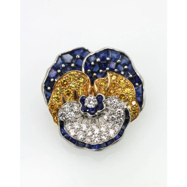 Contemporary 1980s Oscar Heyman Sapphire Diamond Pansy Brooch For Sale - Image 3 of 10