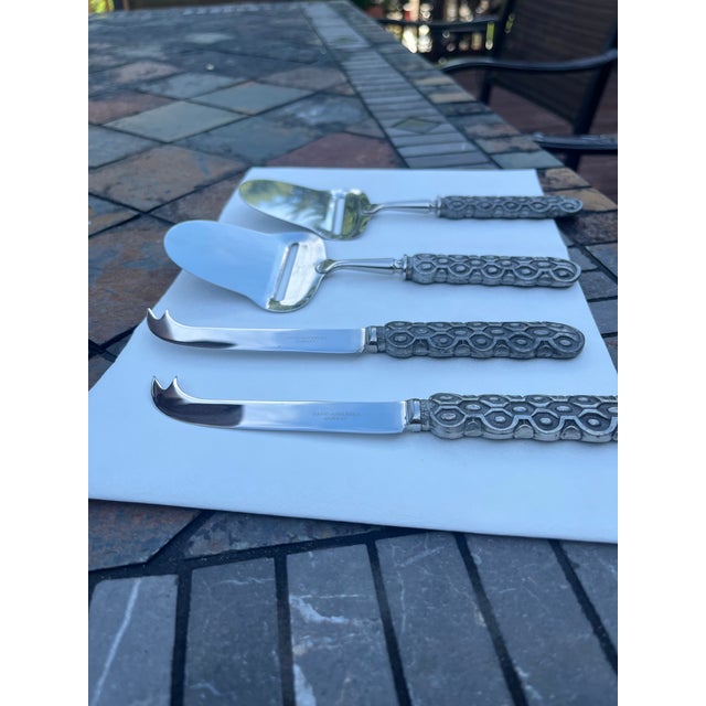Brutalist Vintage David-Andersen Cast Brutalist Pewter "Støpt Tinn" & Spar Stainless Steel Flatware Cheese Serving Set - 4 Pieces For Sale - Image 3 of 5