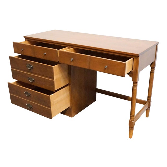 Ethan Allen / Baumritter Heirloom Nutmeg Maple CRP Custom Room Plan 48" Student Desk 665 For Sale In Kansas City - Image 6 of 13