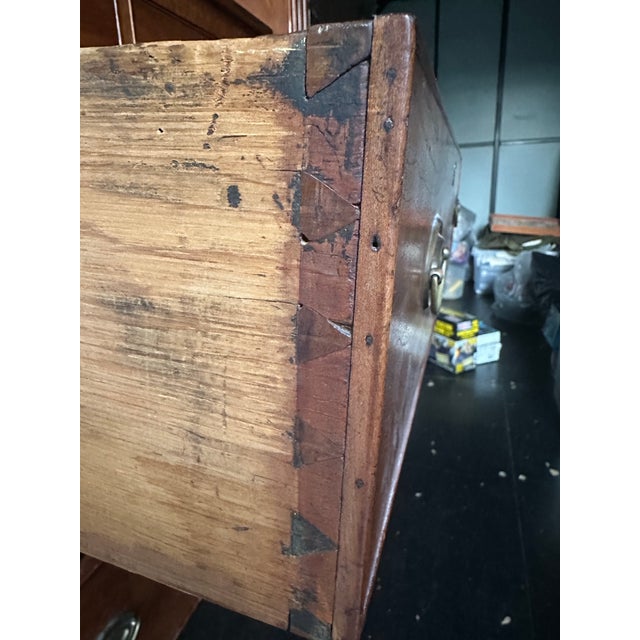 Burnt Umber Antique American Federal Mahogany Chest of Drawers, Circa 1820 For Sale - Image 8 of 9