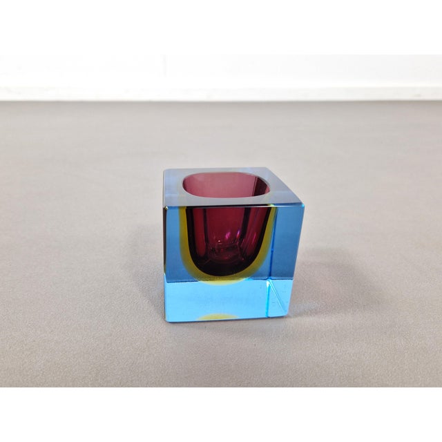 Mid-Century Modern Murano Sommerso Glass Cube by Flavio Poli, 1960s For Sale - Image 3 of 12