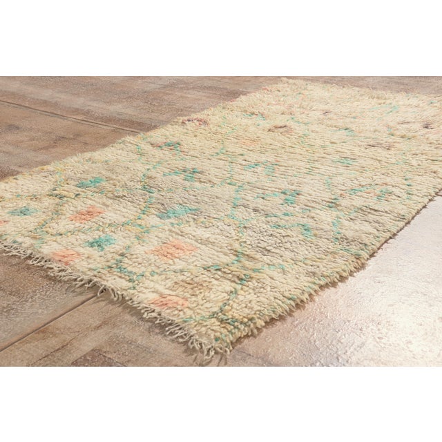 Beige Vintage Azilal Moroccan Rug, 02'08 X 05'02 For Sale - Image 8 of 10