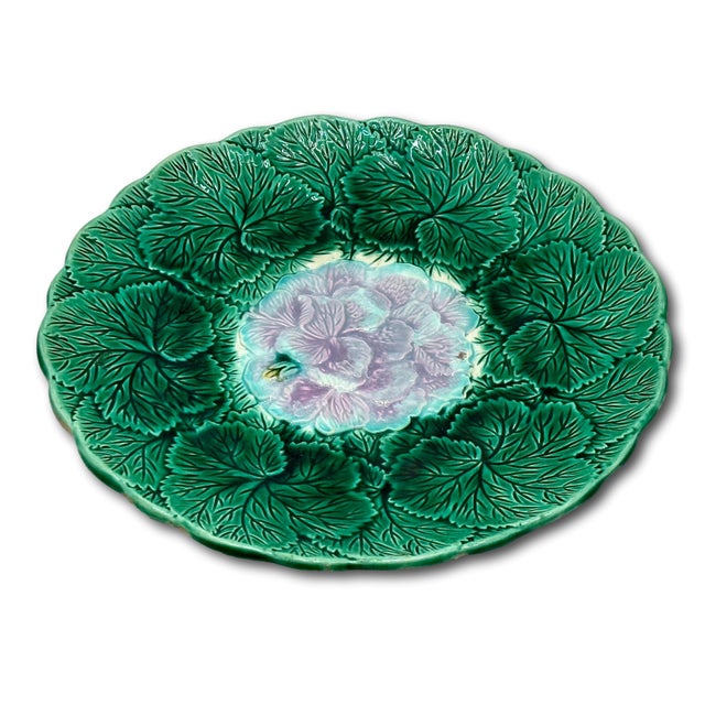 Beautiful 1880s Antique Victorian Majolica Dish With Bracket for Wall Plate Hanging Display - Great Colors For Sale - Image 4 of 18