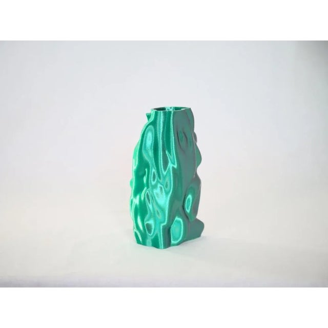 Multidisciplinary artist, designer and curator Niklas Jeroch started experimenting with 3D printing in 2018, releasing the...