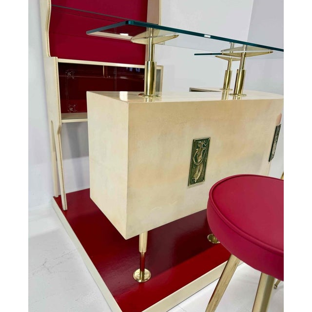 Vintage Art Deco Italian Bar and Stools in Parchment attributed to Gio Ponti, 1950s, Set of 4 For Sale - Image 6 of 17