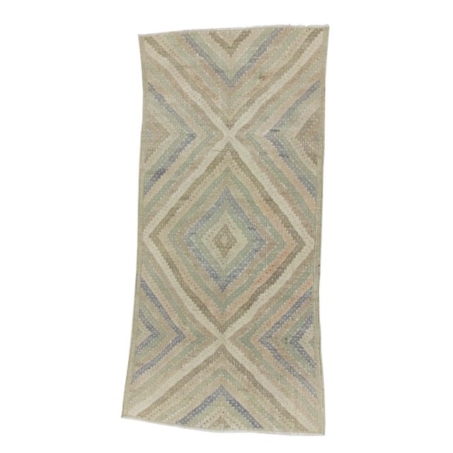 1960s Vintage Embroidered Faded Turkish Kilim Rug- 5′1″ × 10′9″ For Sale In Los Angeles - Image 6 of 6