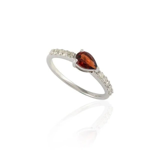 14k White Gold Pear Cut Garnet and Diamond Ring Size 7 For Sale - Image 9 of 14