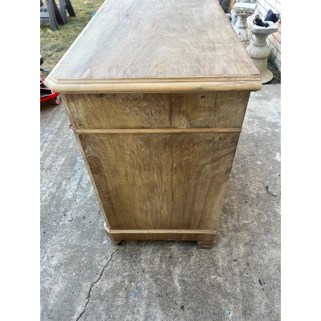 French French 19th Century Louis Philippe Bleached Burl Walnut Commode For Sale - Image 3 of 12