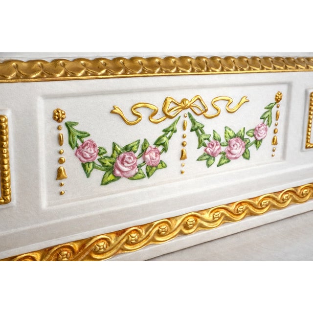 1980s Franklin Mint “The Empress Josephine” Neoclassical Mantel Clock – White & Gilt For Sale - Image 10 of 13