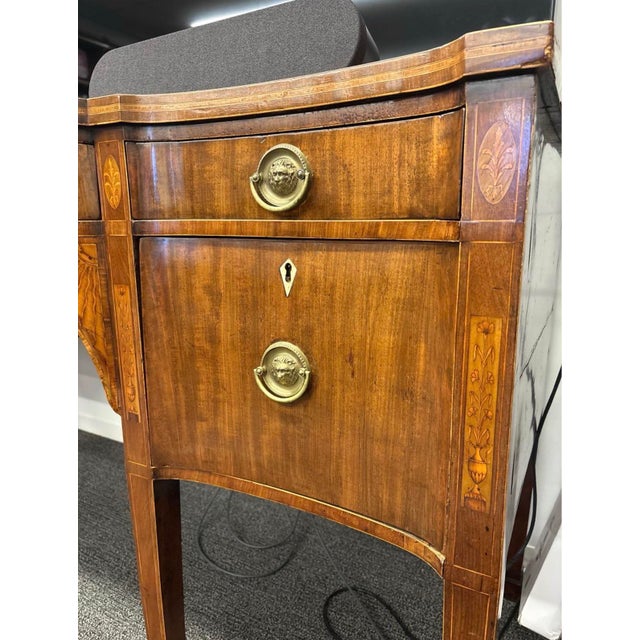 Late 18th Century Antique Federal Inlaid Mahogany Serpentine Sideboard, Circa 1800 For Sale - Image 5 of 10