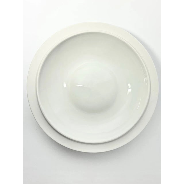 Ceramic Bia Cordon Bleu, Blanc De Table “Rooster” Round Baking Casserole Dish & Lid For Sale - Image 7 of 7