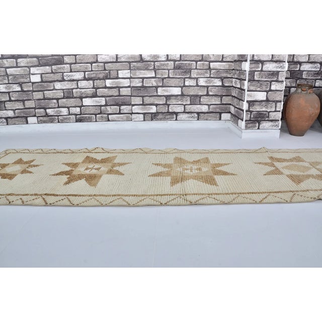 Vintage Anatolian Kilim Runner, Hand-Woven Neutral Earth Tone Wool Rug For Sale - Image 10 of 10