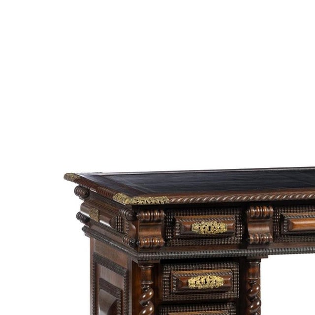 Furniture - Desk with twisted and twisted drawers in fine wood - 19th century. Portuguese from the 19th century; in fine...