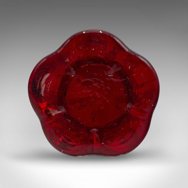 1960's Vintage Slimline Posy Flute For Sale - Image 10 of 10