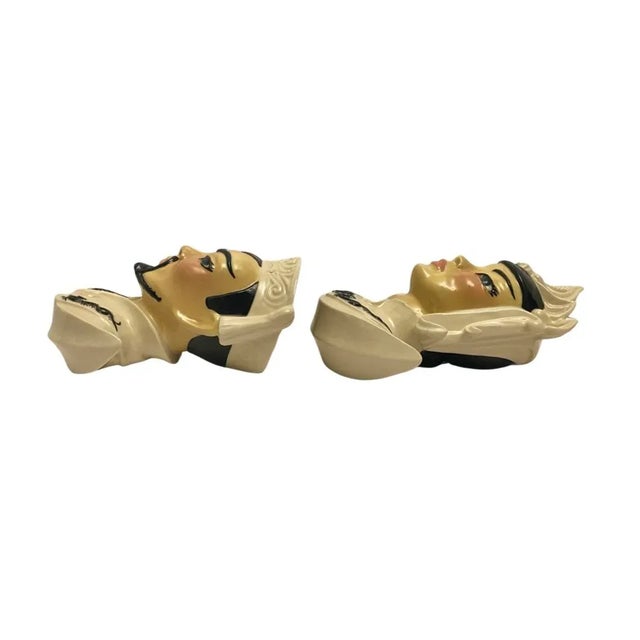 Mid-Century Pair of Ceramic Manchu & Lotus Wall Pockets For Sale In Atlanta - Image 6 of 10