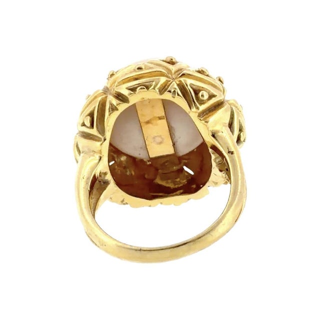 Tiffany and Co. Vintage Tiffany & Co. 18k Mabe Pearl Ring, Circa 1980's For Sale - Image 4 of 8