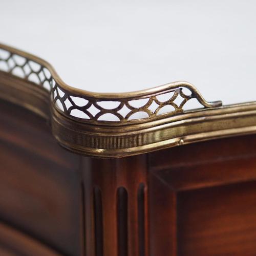 French Louis XVI Style Mahogany Console Table with Marble Top, 1890s For Sale - Image 4 of 12