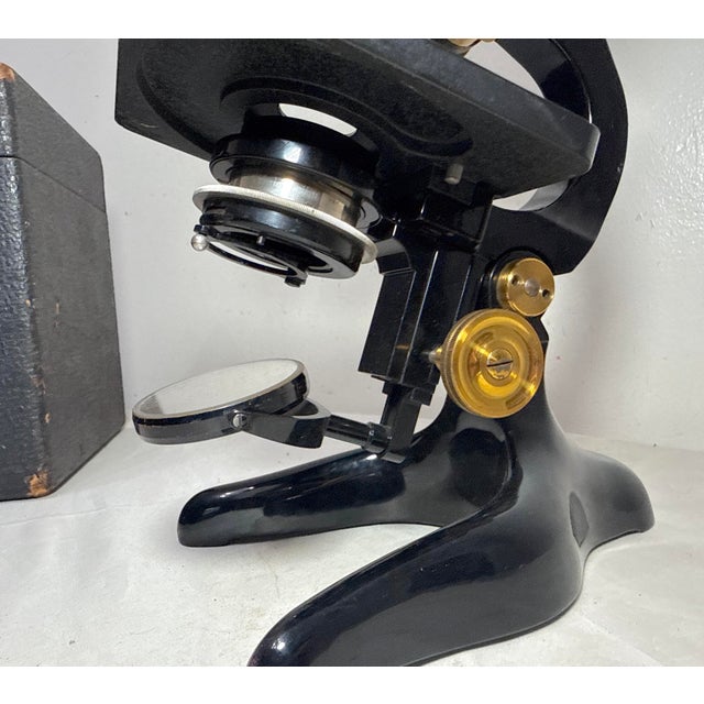 Near Mint Antique Ernst Leitz Wetzlar German Brass Microscope 253647 in Box For Sale - Image 11 of 18