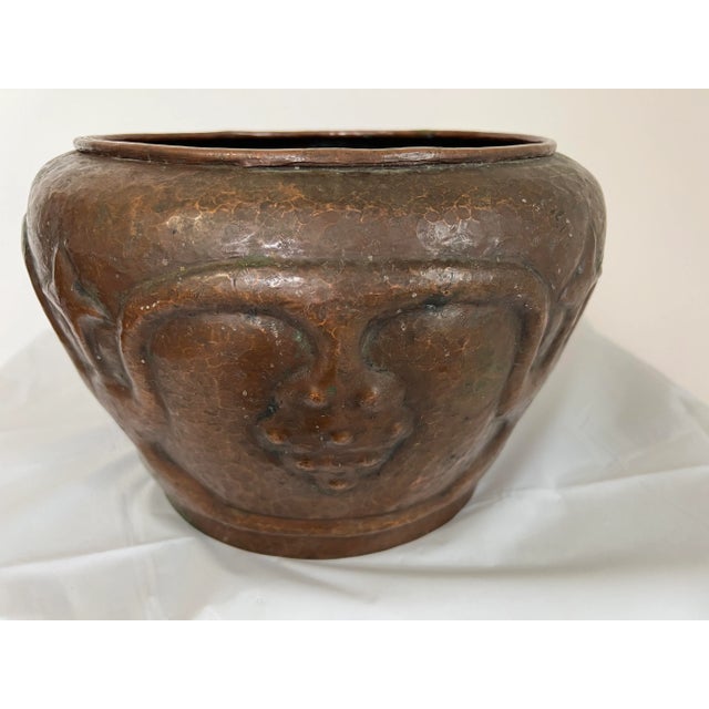 Copper 1910s Stickley Brothers #302 Hammered Copper Jardiniere For Sale - Image 8 of 13
