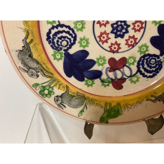 French Country Late 19th Century Stick Spatter Sponge Ware Rabbit With Frogs Plate For Sale - Image 3 of 4