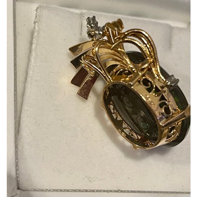 30 Carat Oval Ethiopian Black Opal Pendant 18 Karat Yellow Gold For Sale In New York - Image 6 of 8