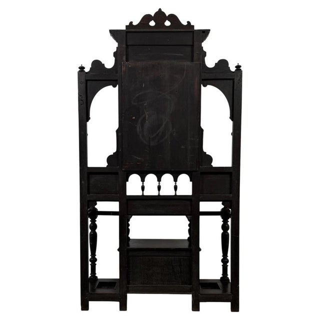 An exceptionally impressive 19th-century English Victorian hall stand, substantially constructed in oak and distinguished...